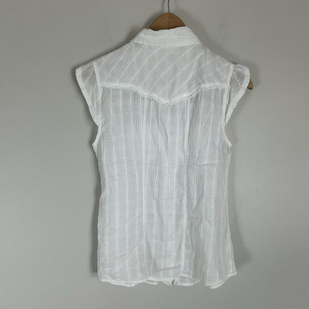 Mudd White Sleeveless Button-Up Lightweight Blouse - Picture 3 of 4